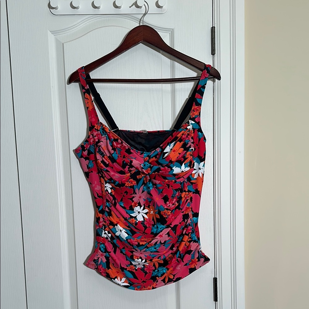 Cactus Red and White Fitted Swim Tankini